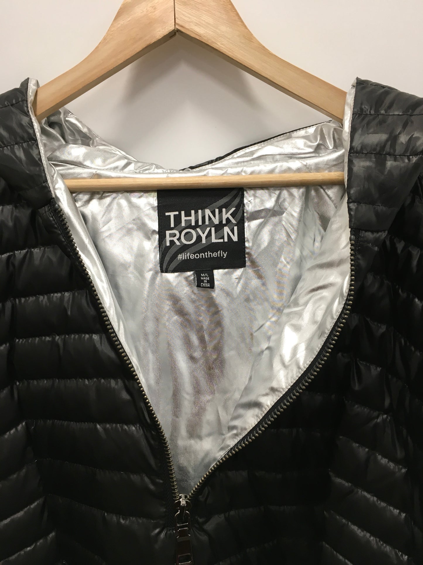 Jacket Puffer & Quilted By Think Royln In Black, Size: L