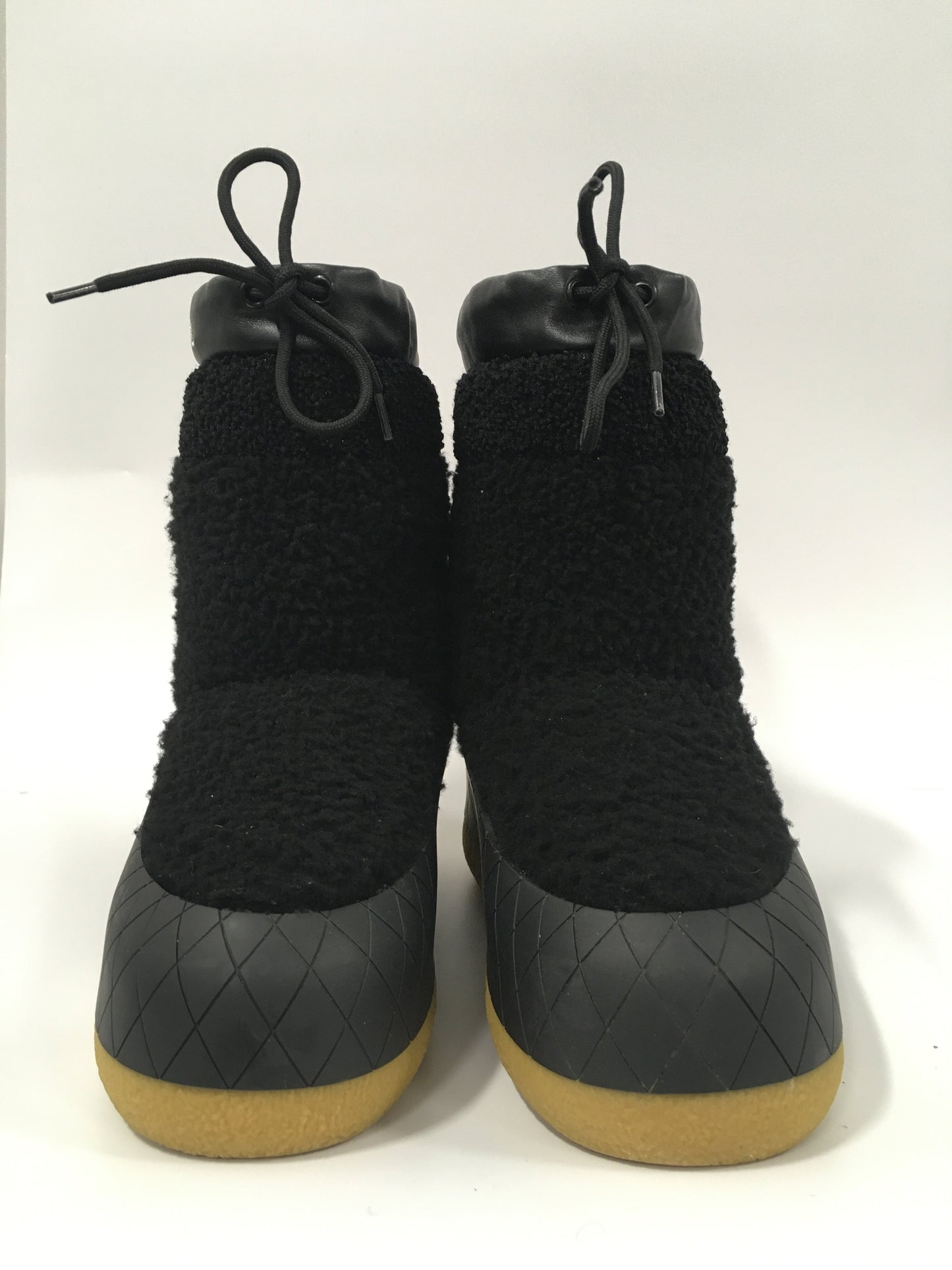 Boots Luxury Designer By Chanel  Size: 7