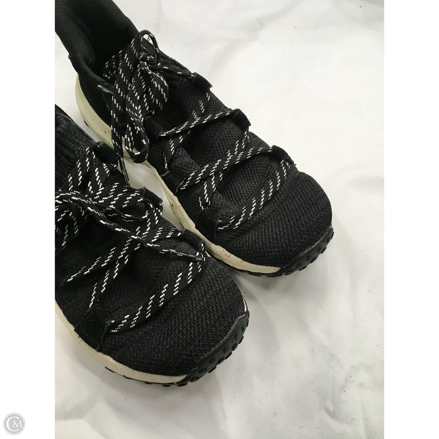 Shoes Athletic By Clothes Mentor In Black, Size: 7