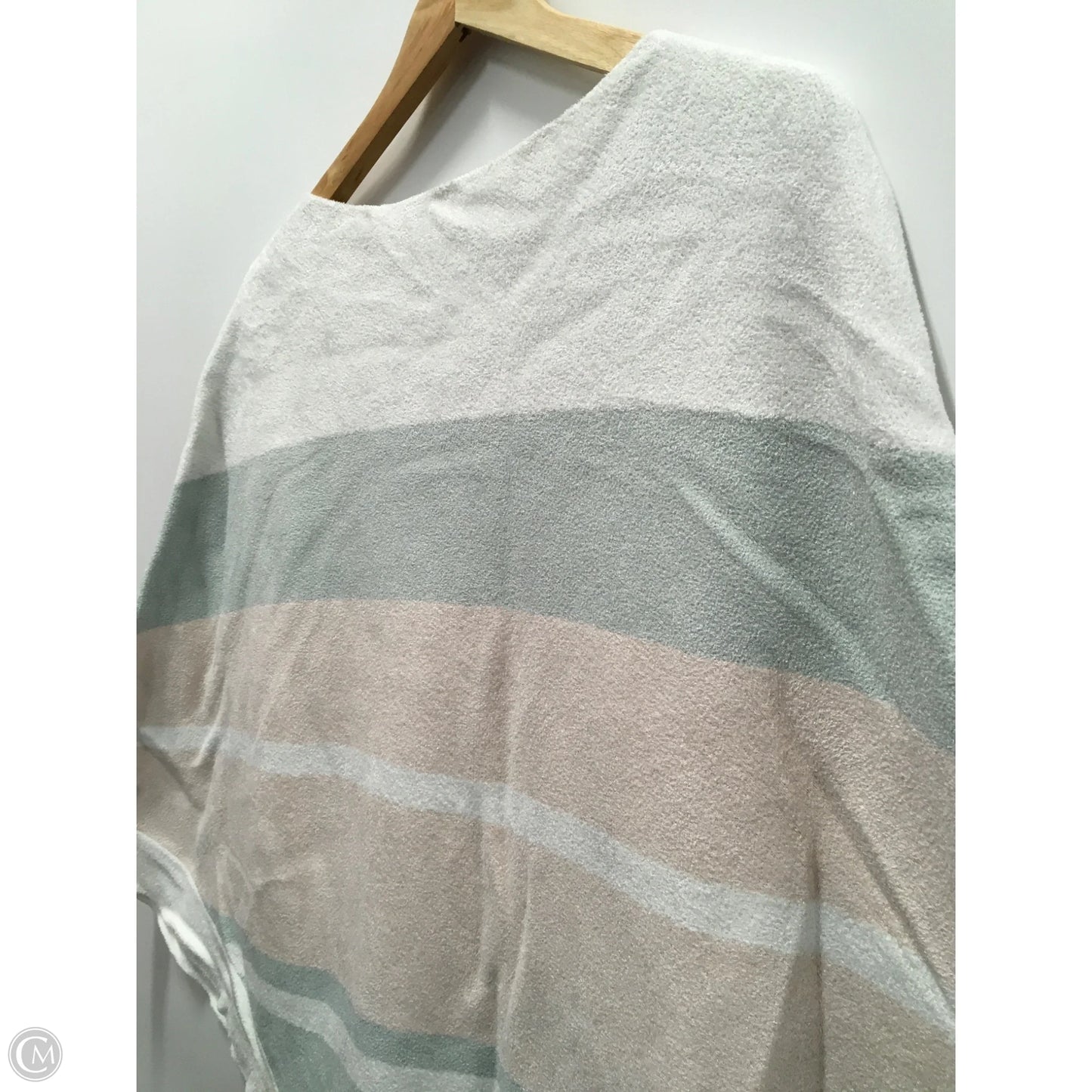 Poncho By Barefoot Dreams In White, Size: Osfm