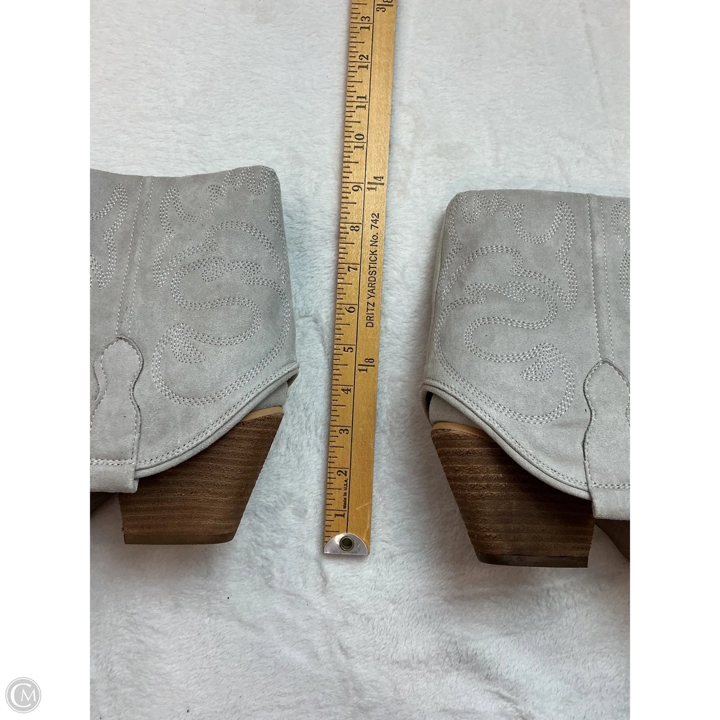 Boots Ankle Heels By Clothes Mentor In Grey, Size: 10