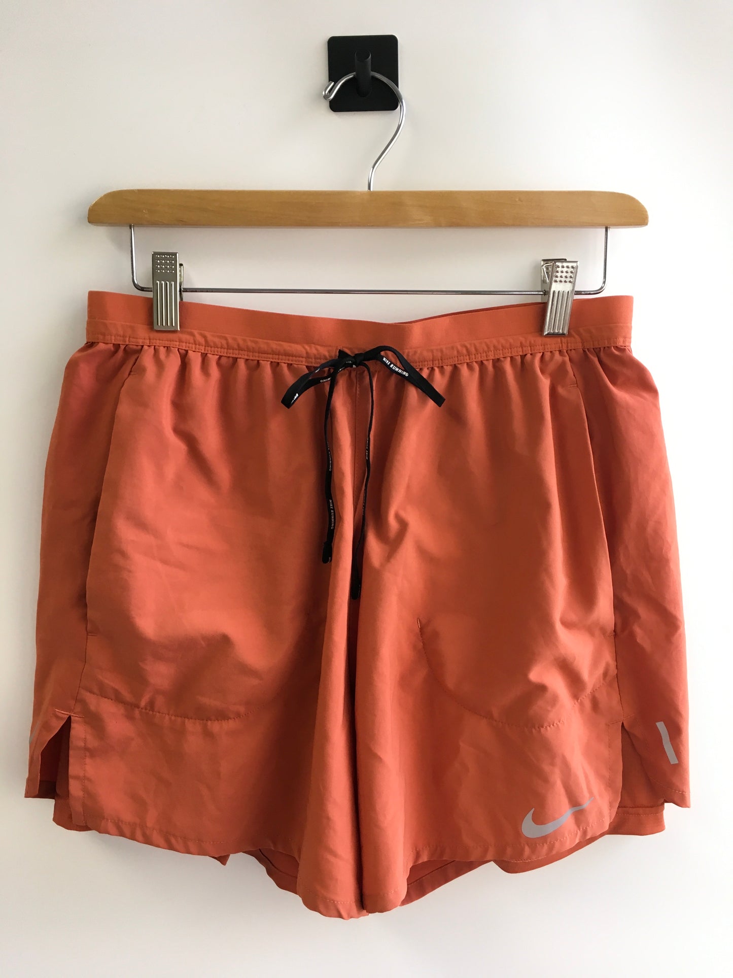 Athletic Shorts By Nike  Size: M